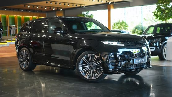New Range Rover Sport D300 Dynamic SE