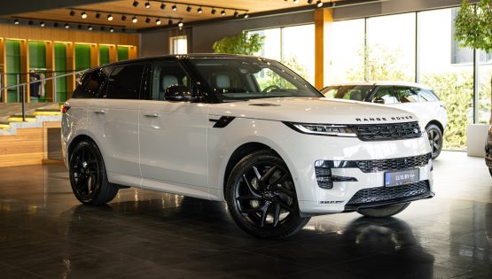 Range Rover Sport D300 Dynamic HSE
