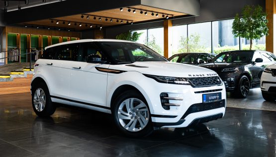 New Range Rover Evoque R-Dynamic SE