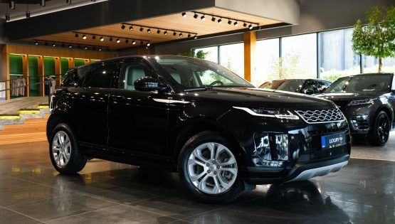New Range Rover Evoque SE