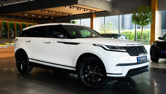 New Range Rover Velar SE MY24